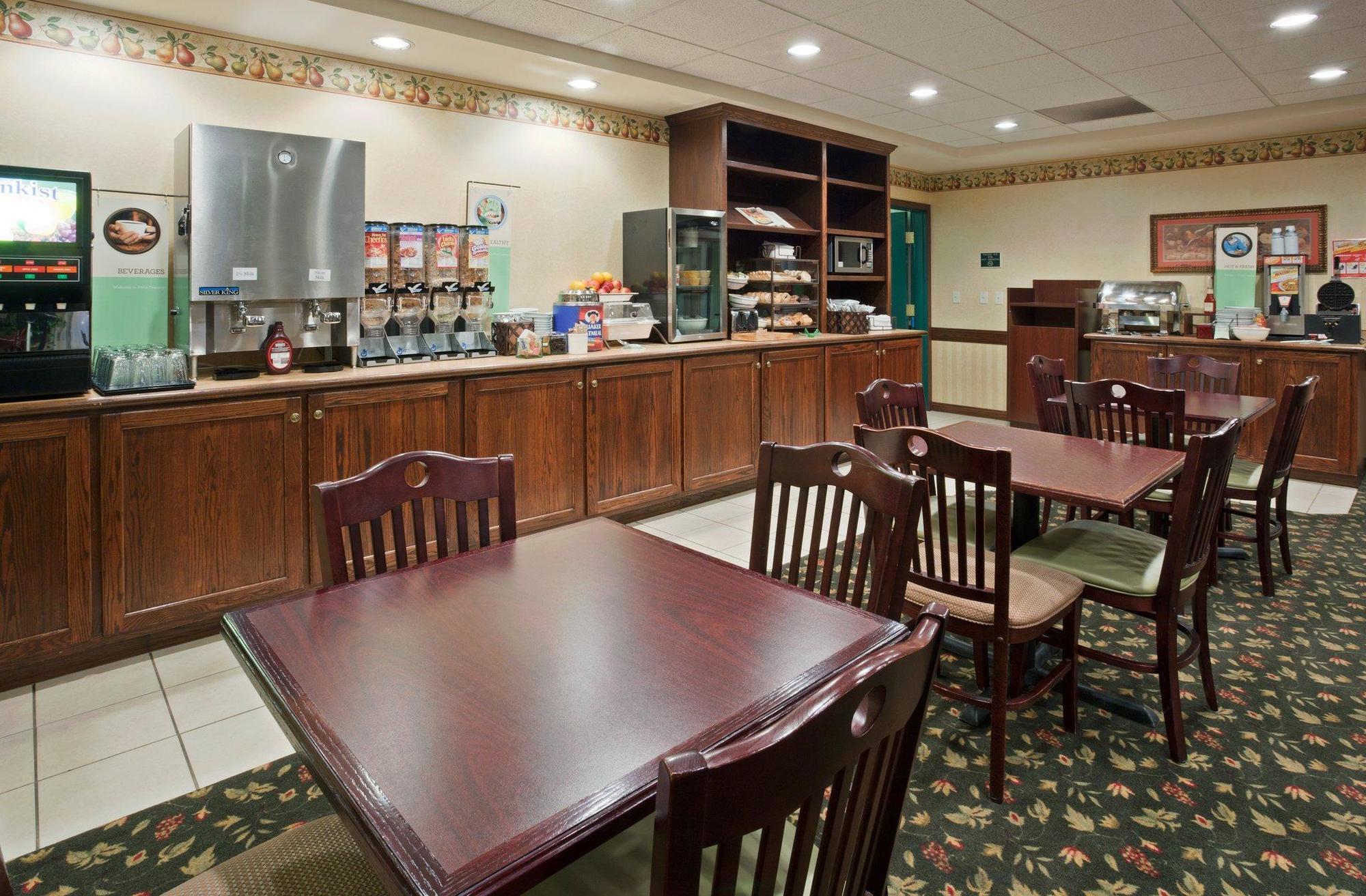 Country Inn & Suites By Radisson, St Cloud East, Mn Saint Cloud Ngoại thất bức ảnh